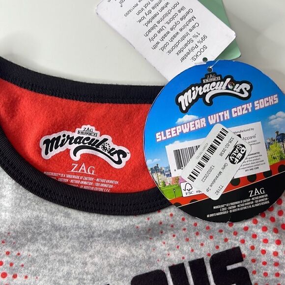 NWT Zag heroe z Miraculous pajama shirt.  Size M.  Size (7-8). - Picture 2 of 7